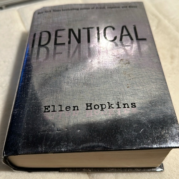 🤩3/$14🤩 Identical. Nature vs nurture - Picture 8 of 10